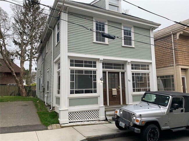 Building Photo - 33 Dennison St