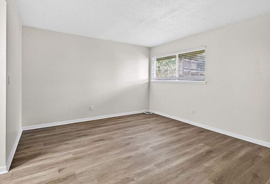 Building Photo - 6308 Newtown Cir