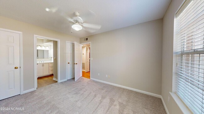 Building Photo - 727 Chancery Ln
