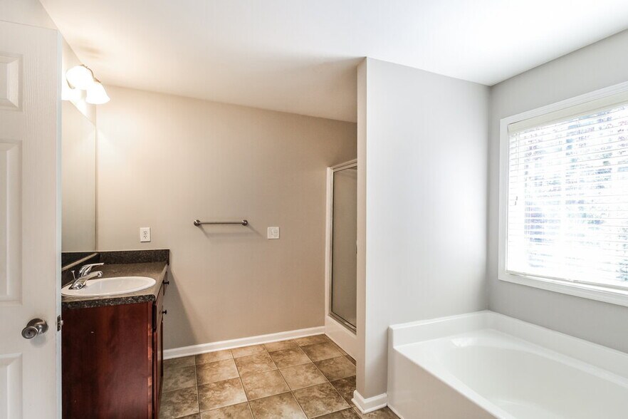 Building Photo - 2680 Freemont St