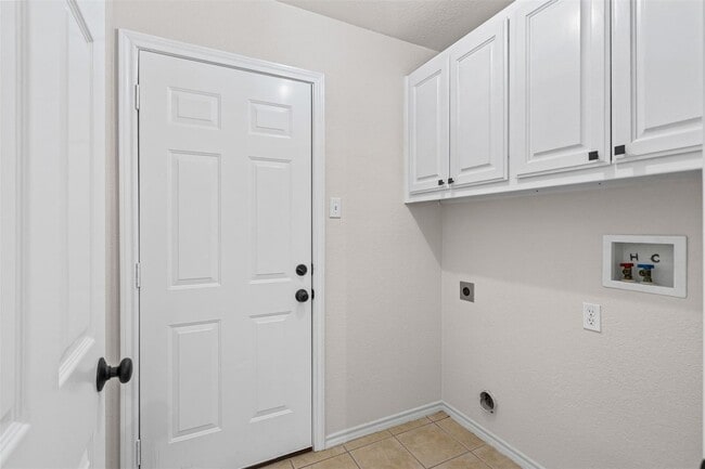 Building Photo - Charming Home In Weatherford