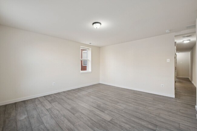 Building Photo - 876 Wynnewood Rd