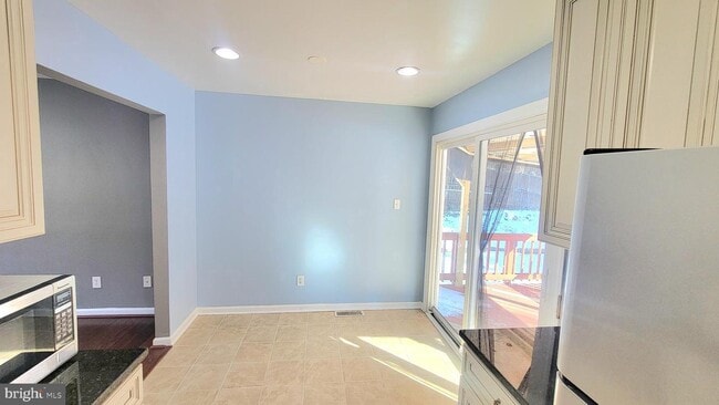 Building Photo - 14707 Brook Dr