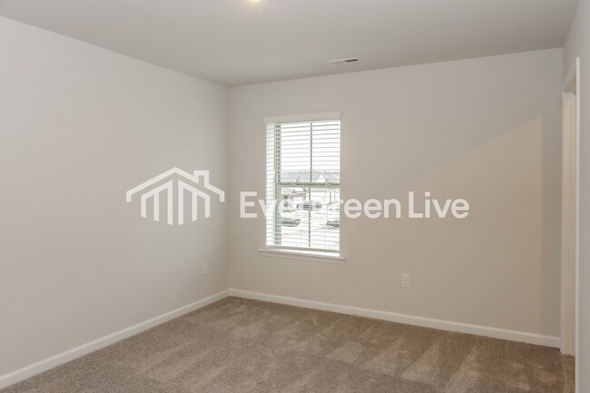 Building Photo - 206 Exeter St