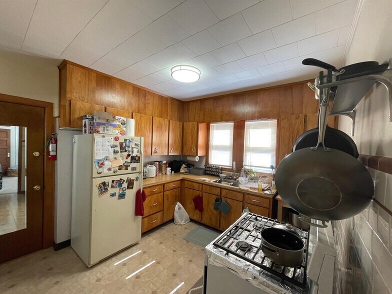 Building Photo - 105 Bromfield Rd