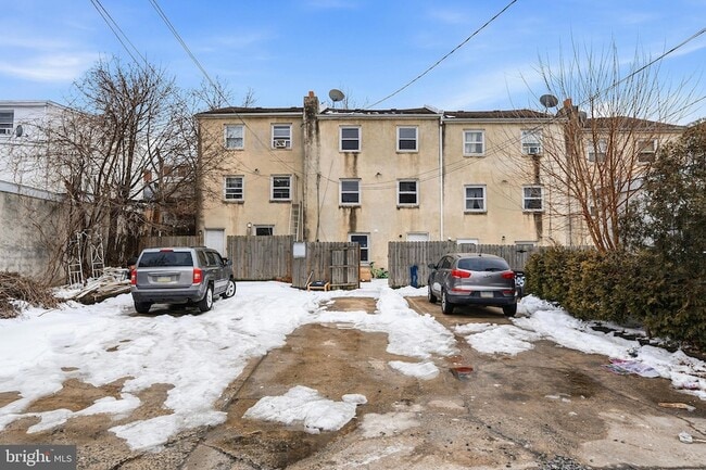 Building Photo - 507 E Airy St