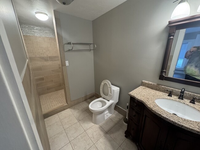 Building Photo - 325 W 100 N