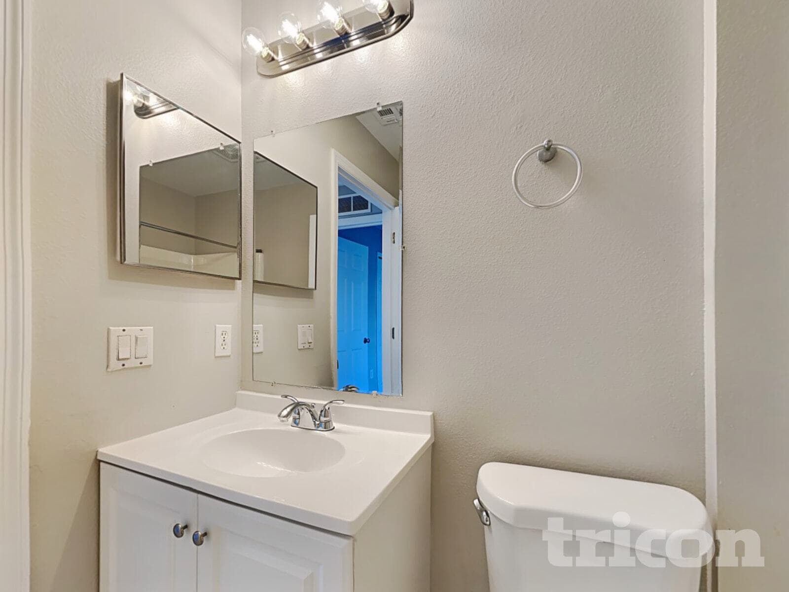 Building Photo - 1194 Algoma St