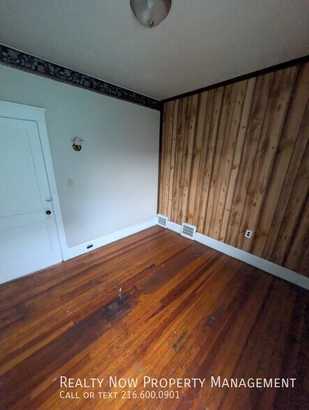 Building Photo - 3431 W 91st St