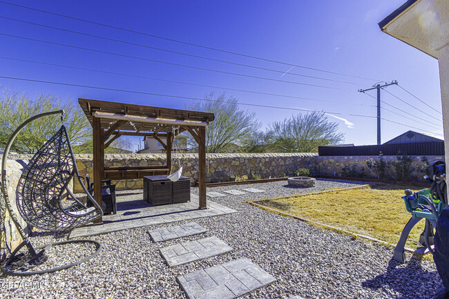 Building Photo - 12052 Mesquite Thorn Dr