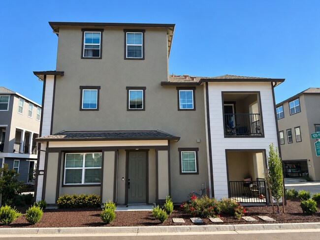 Building Photo - 1125 Bellawood Dr