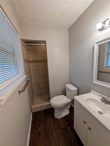 Building Photo - 633 Christie Ct