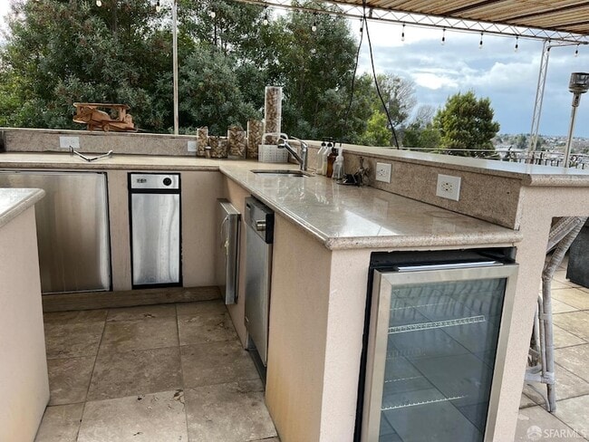 Building Photo - 8739 Thermal St