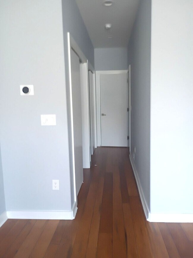 Building Photo - Stunning 4-Bedroom Townhome in Grays Ferry! Available NOW!
