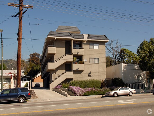 Building Photo - 1453 Colorado Blvd