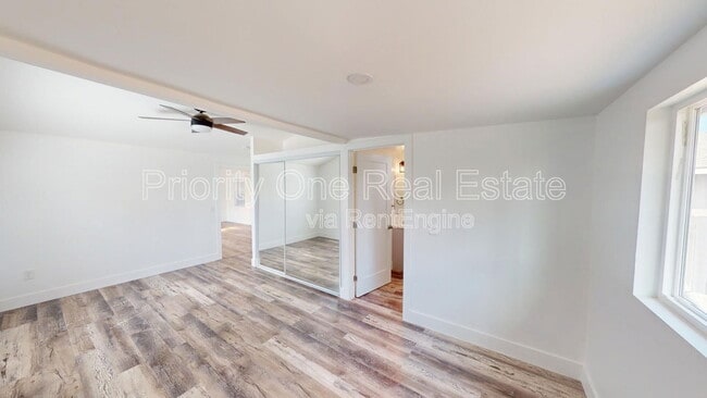 Building Photo - 3840 Alameda Way