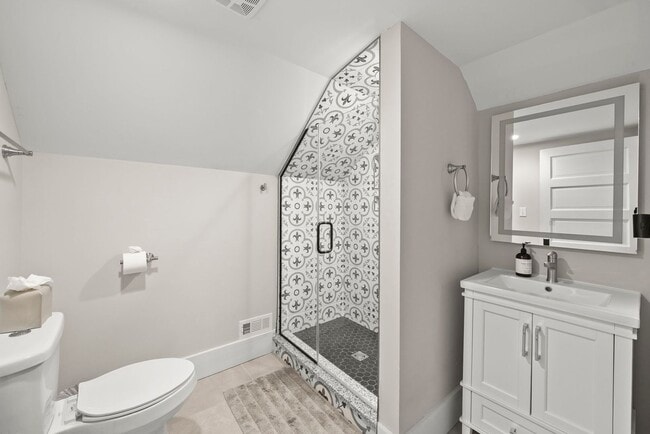 Building Photo - Executive Furnished Rental in Olde Towne East