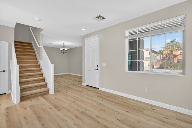 Building Photo - AMAZING MOVE-IN READY 4-BEDROOM + LOFT HOME IN ALIANTE!