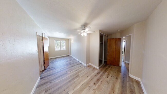 Building Photo - 5068 Rockford Dr