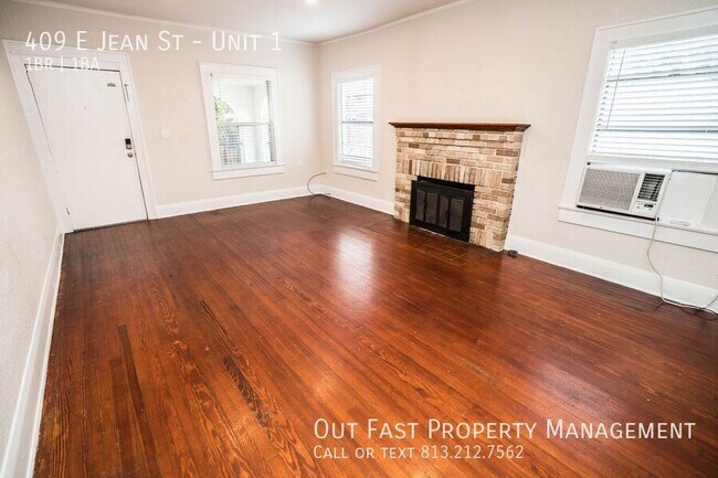 Building Photo - 409 E Jean St