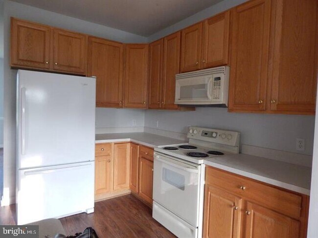 Building Photo - 9802 Minuteman Ct
