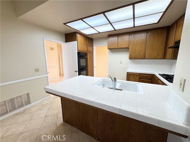 Building Photo - 59 Hilltop Cir