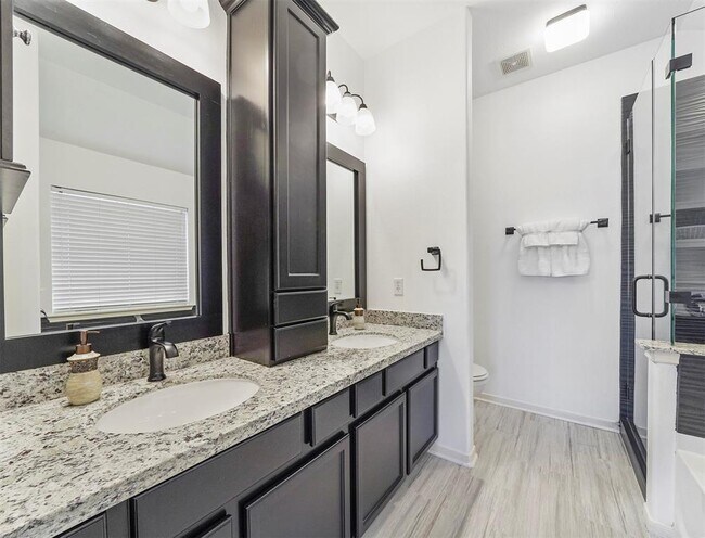 Building Photo - 25110 Hazel Ranch Dr