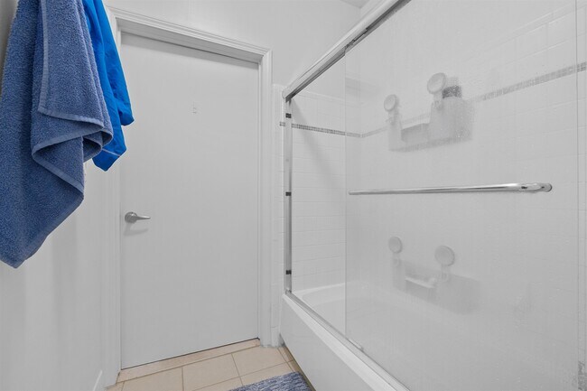 Building Photo - 26 Ave at Port Imperial