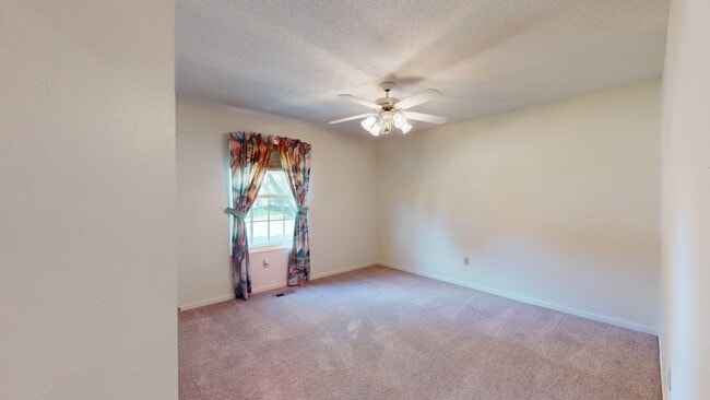 Building Photo - 1125 Butternut Ln