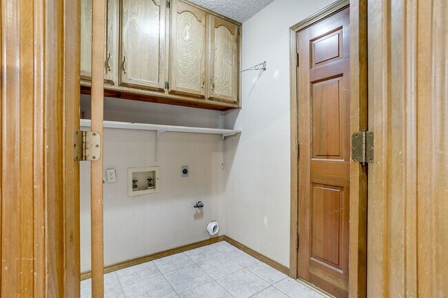 Building Photo - Perfect Location- Grapevine  3 Bed, 2 Bath...