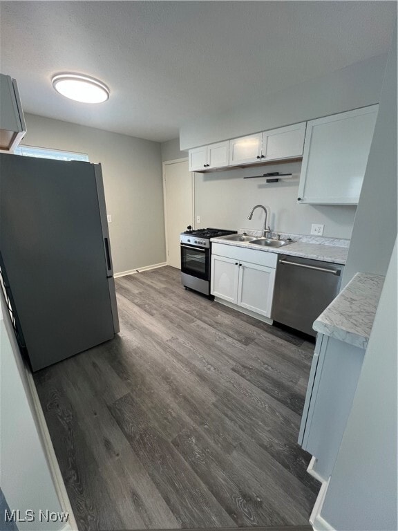 Building Photo - 2559 Edwin Ave