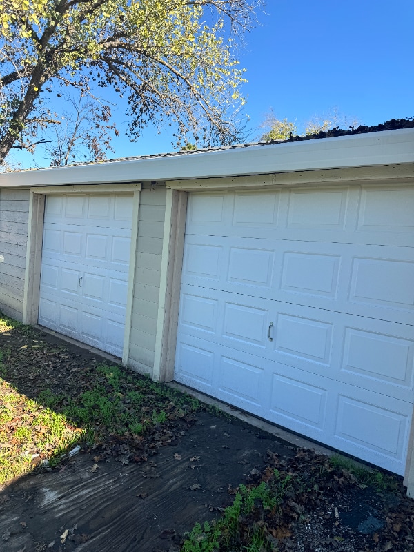 Building Photo - 1161 Acacia Ave