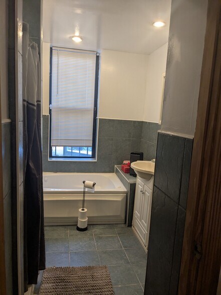 bathroom - 314 Alexander Ave