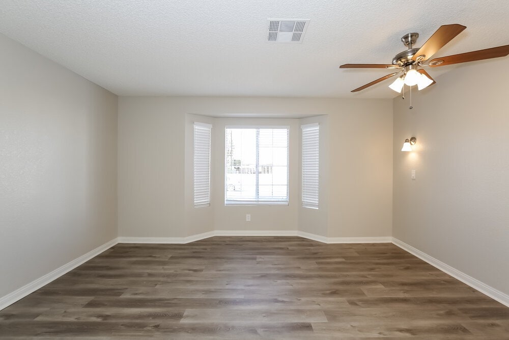 Building Photo - 736 Rusty Spur Dr