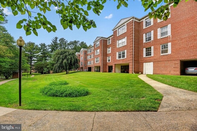 Building Photo - 7621 Tremayne Pl