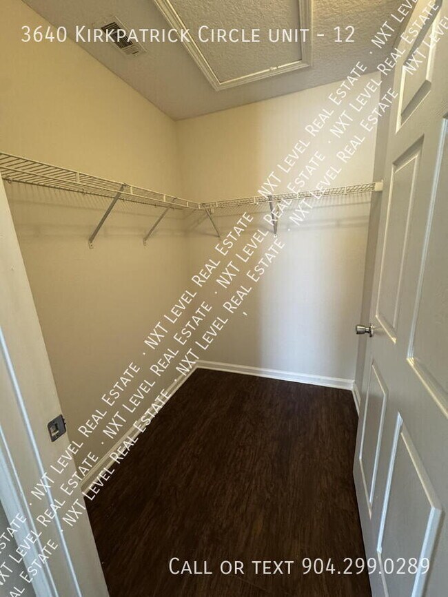 Building Photo - 3640 Kirkpatrick Cir