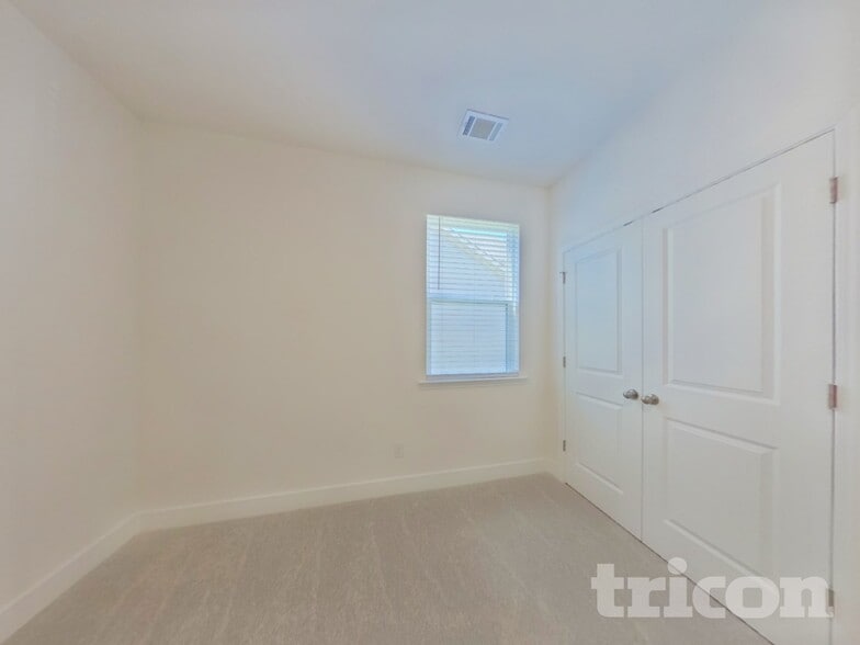 Building Photo - 65 Mayhaw Pt