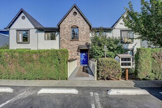 Building Photo - 2bd/2ba Bellevue Condo