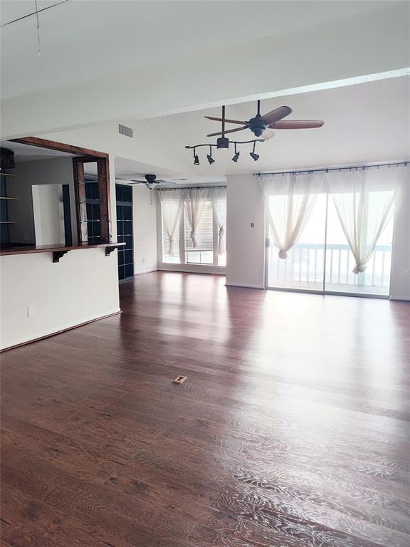 Building Photo - 500 Tiki Dr