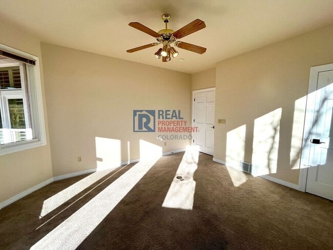 Building Photo - 2645 Rossmere St