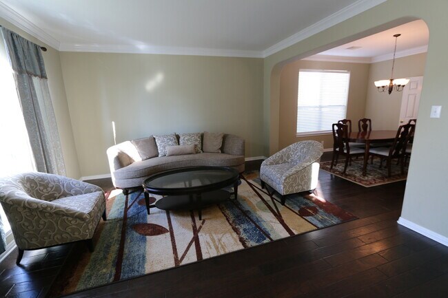 Building Photo - 21010 Wild Springs Dr