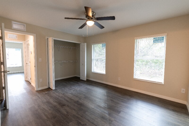 Building Photo - 2021 Fraser St