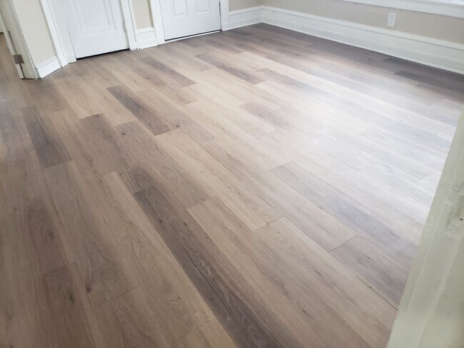 Building Photo - 3035N10thStM