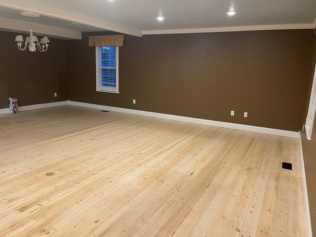Building Photo - 572 W 6300 S