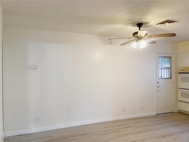 Building Photo - 6802 Bonillo Dr