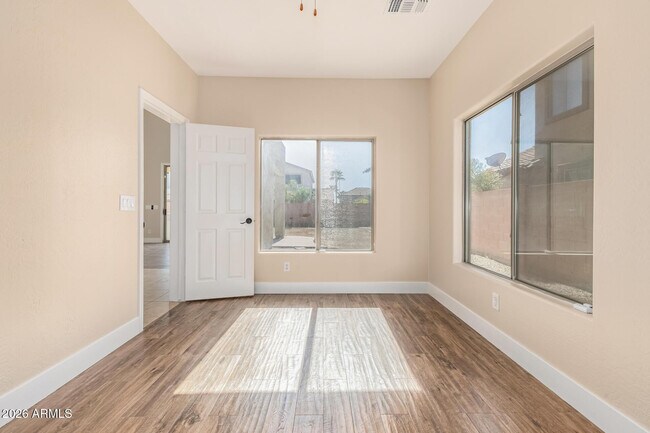 Building Photo - 10625 E Knowles Ave