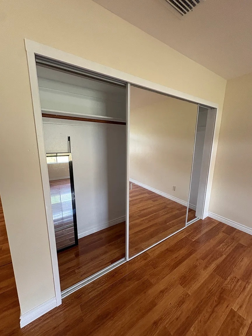 Building Photo - 1843 Santa Fe Ave