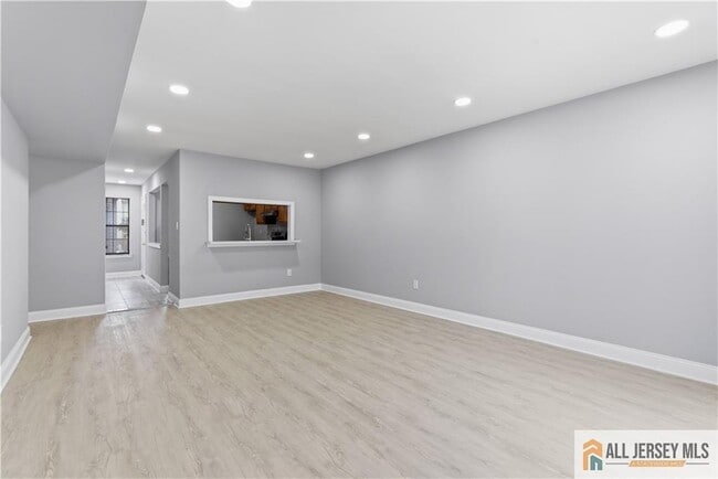 Building Photo - 809 Woodbridge Commons Way