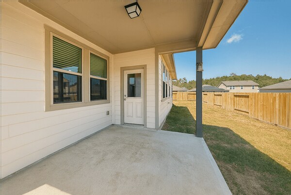 Building Photo - 2220 Cedar Vly Dr