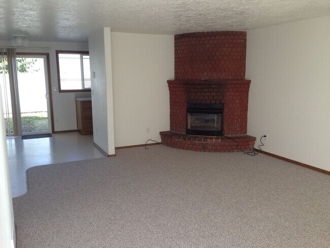 Building Photo - moojoh01 4212-4214 47th Ave NE